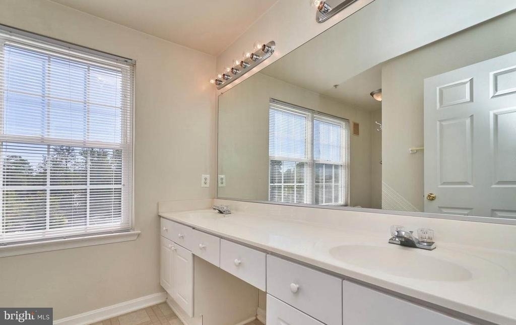12827 Fair Briar Lane - Photo 10