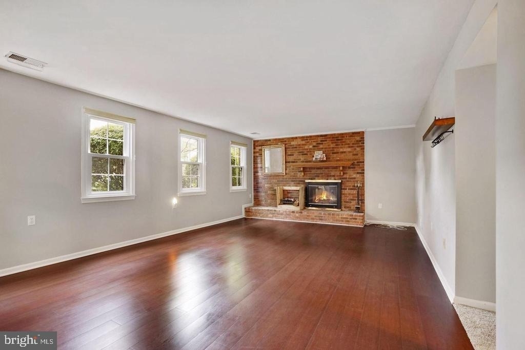 7620 Maritime Lane - Photo 10