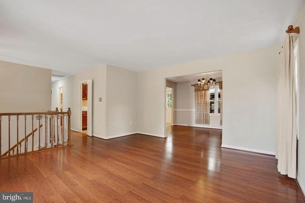7620 Maritime Lane - Photo 5