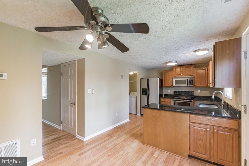 6302 Betsy Ross Court - Photo 12