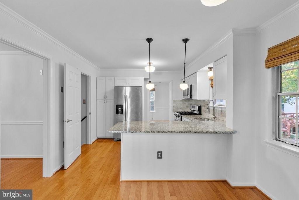 10004 Georgian Woods Court - Photo 10