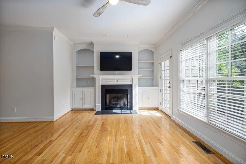1300 Cameron View Court - Photo 9