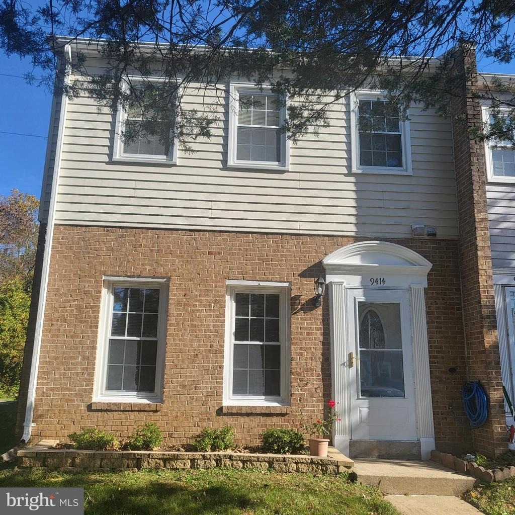 9414 Packard Way - Photo 0
