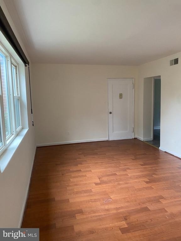3045 Patrick Henry Drive - Photo 3