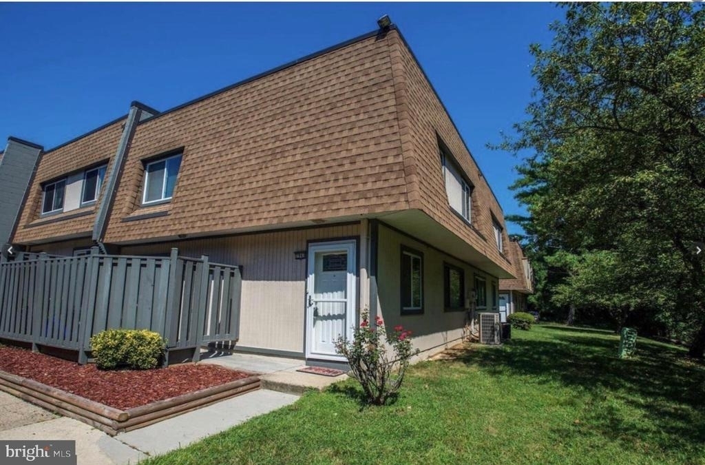 7948 Silverada Place - Photo 0