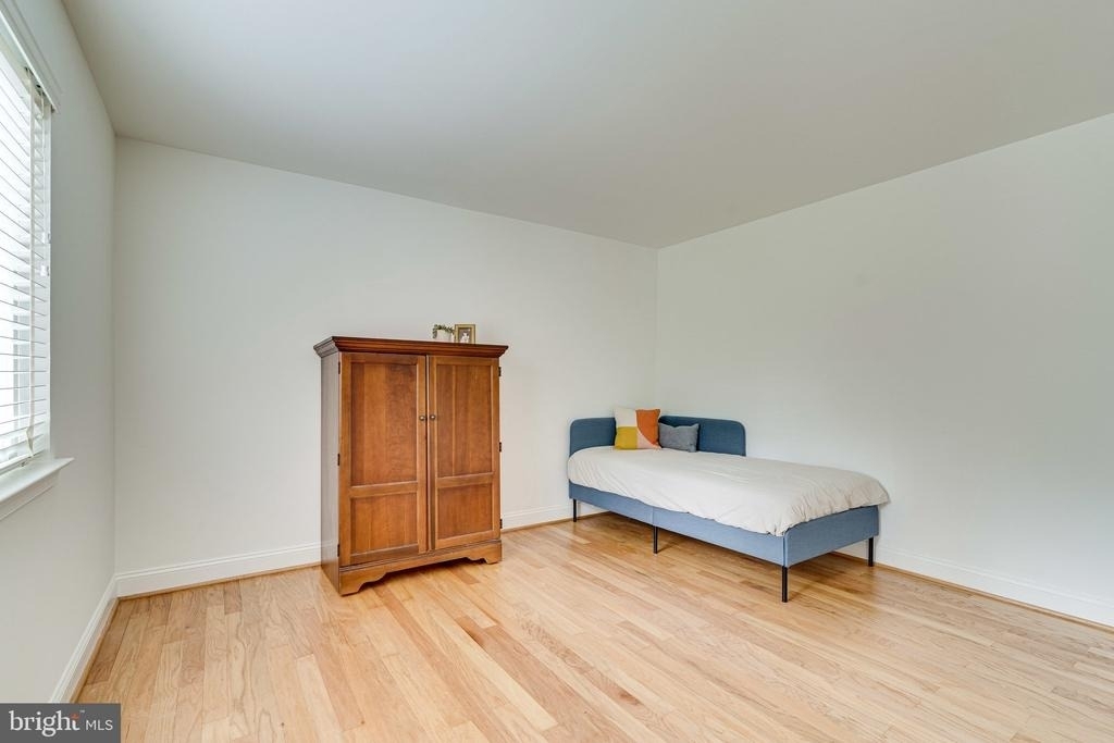 11016 Saffold Way - Photo 4