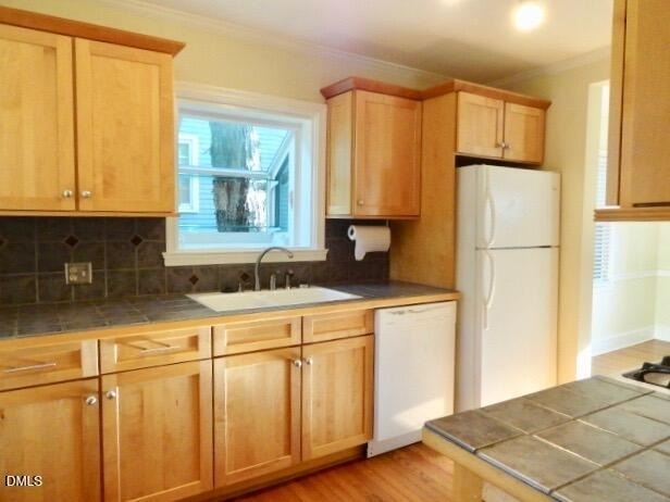 1618 Delaware Avenue - Photo 10