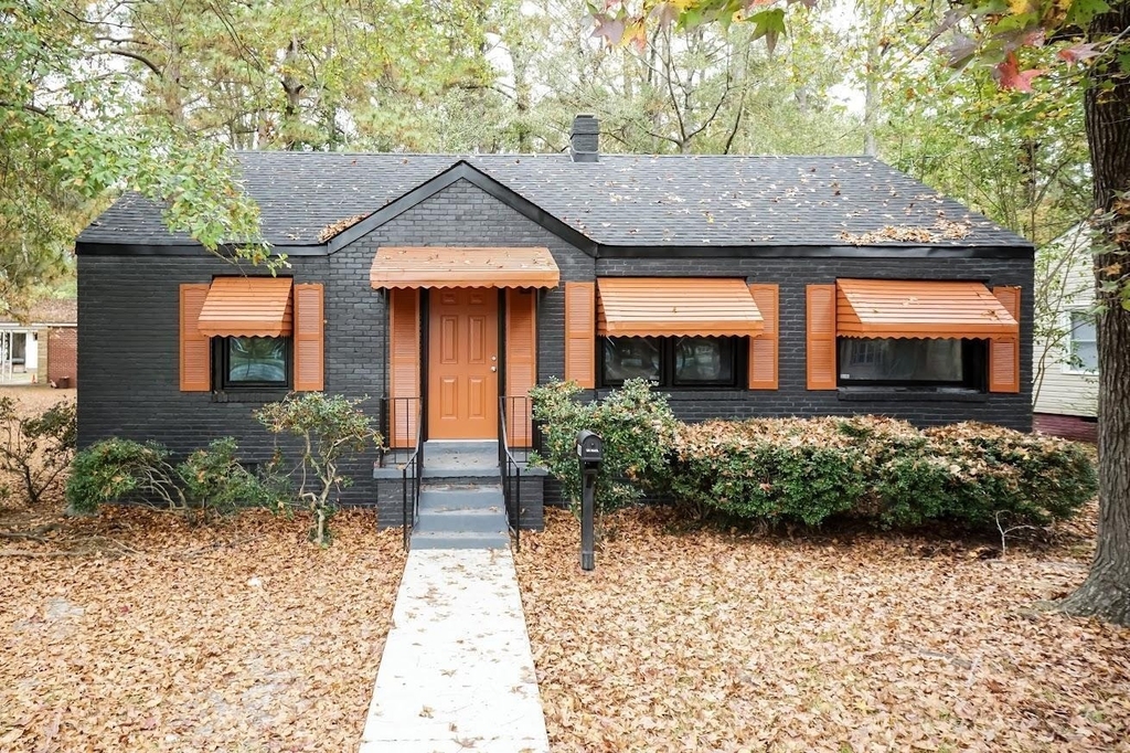 1400 Rosewood Avenue - Photo 0