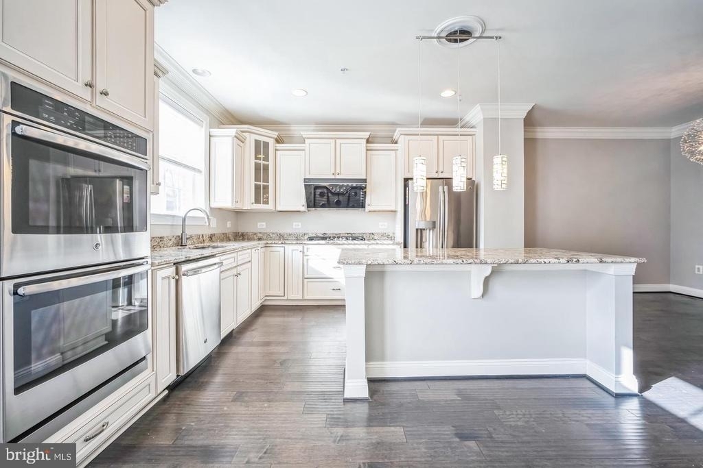 4304 Edosomwan Lane - Photo 10