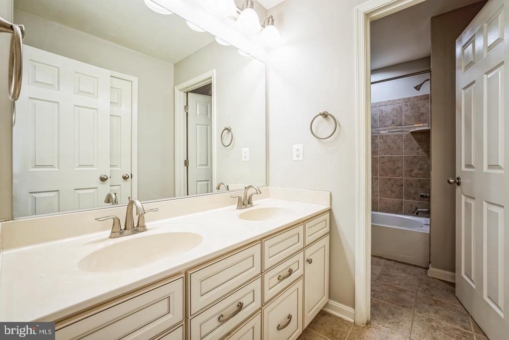 4304 Edosomwan Lane - Photo 28
