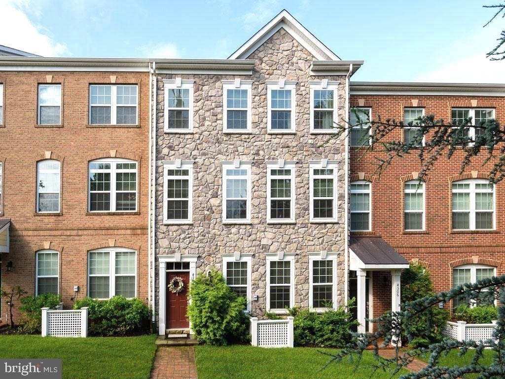 4304 Edosomwan Lane - Photo 1