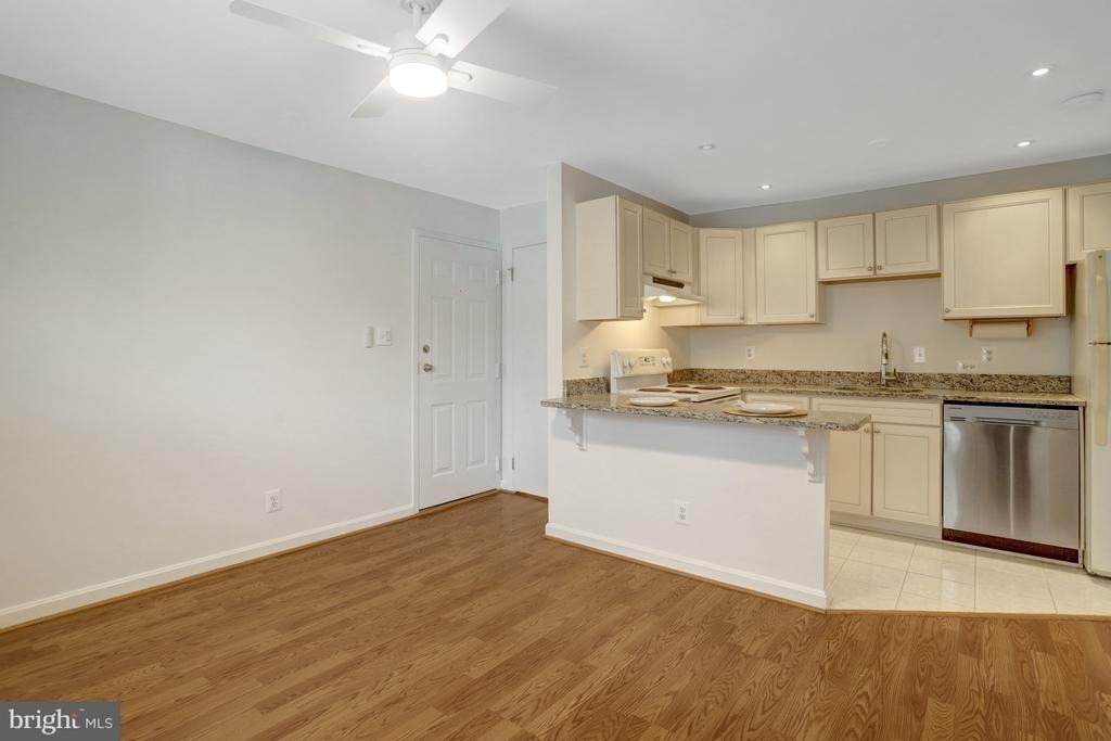 1800 Dewitt Avenue - Photo 6