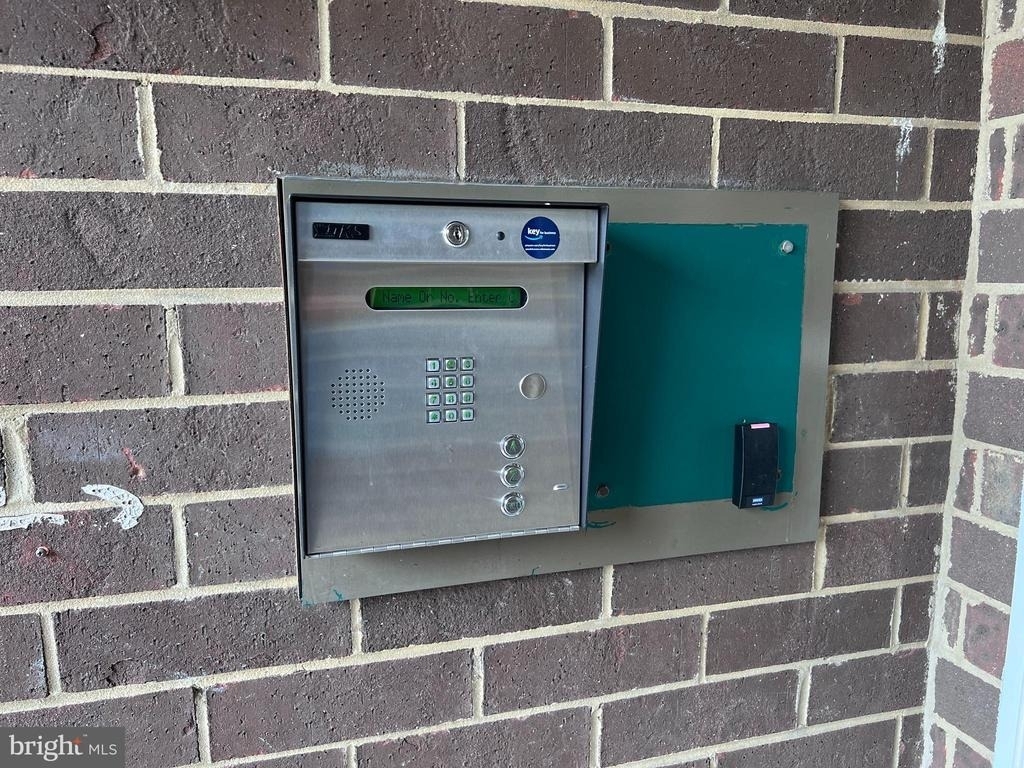 75 S Reynolds Street - Photo 22
