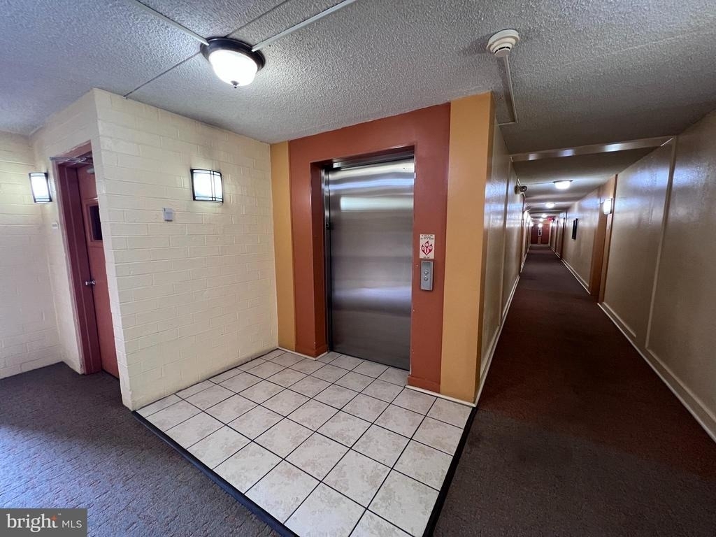 75 S Reynolds Street - Photo 3
