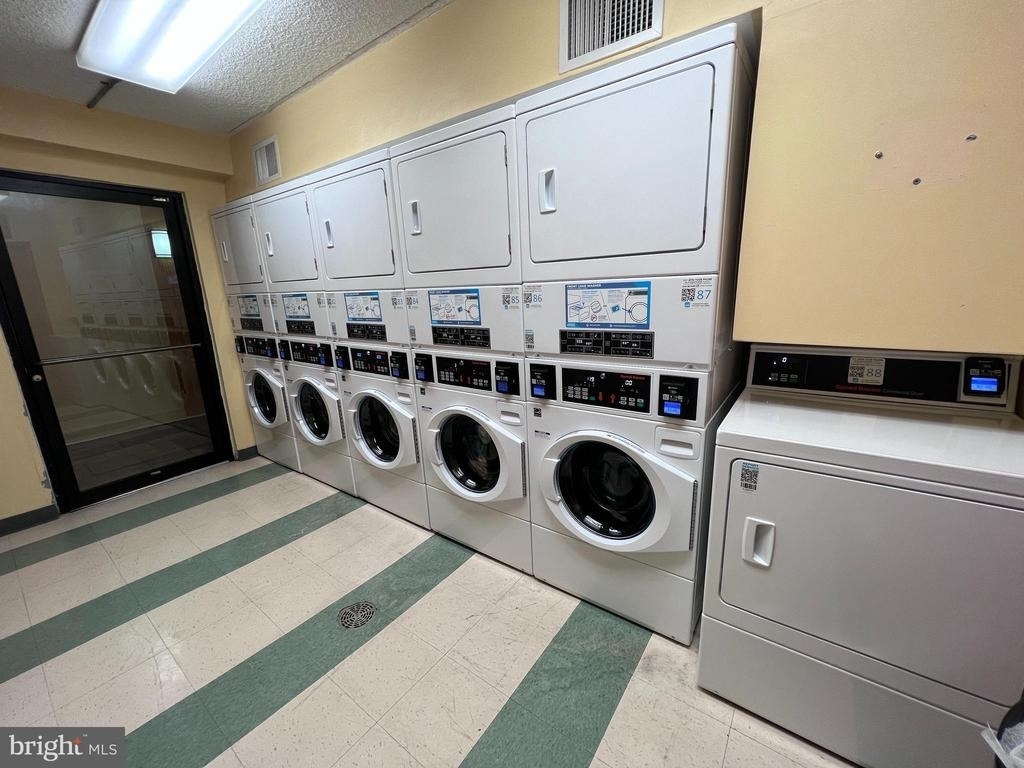 75 S Reynolds Street - Photo 24