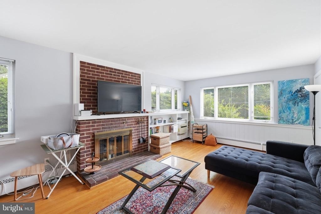 1104 S Cleveland Street - Photo 3