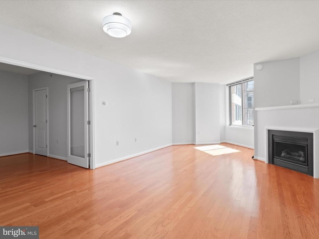 851 N Glebe Road N - Photo 13