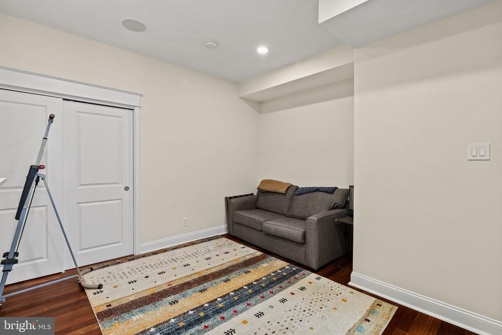 617 Pine Street - Photo 37