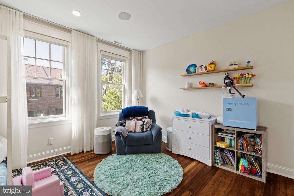 617 Pine Street - Photo 32
