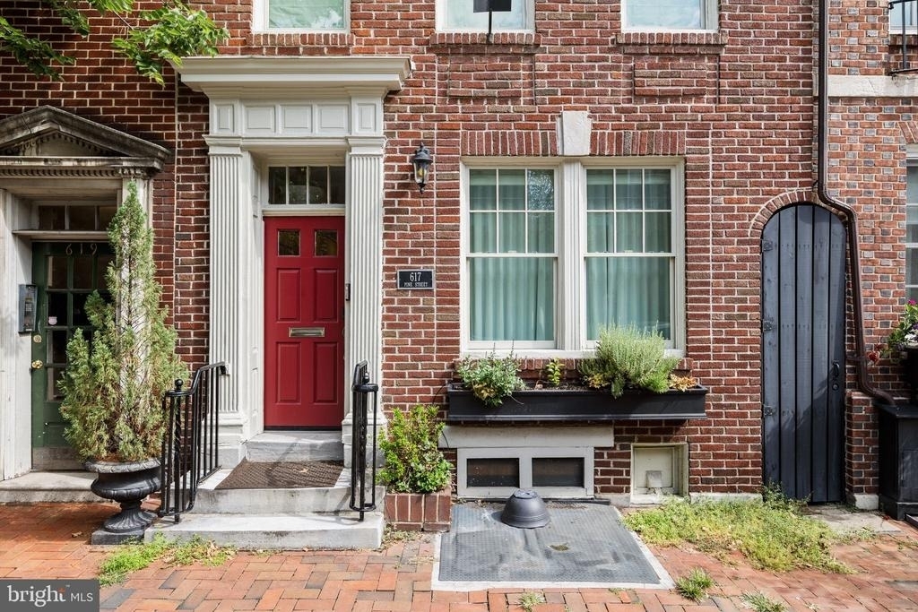 617 Pine Street - Photo 4