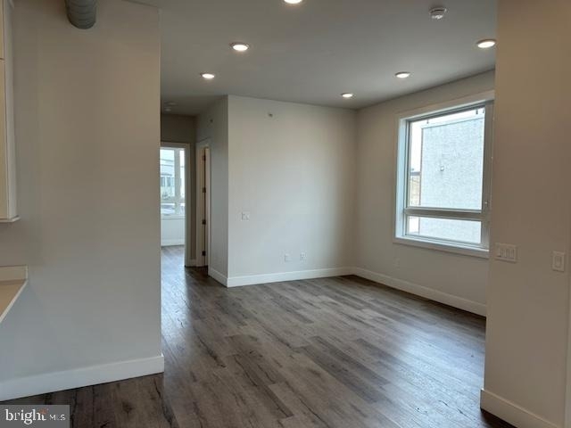 907 Leland Street - Photo 14