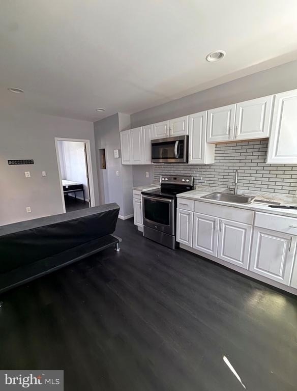 7018 Woodland Avenue - Photo 1