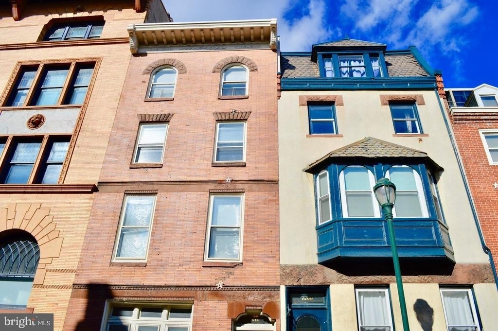 1211 Locust Street - Photo 0