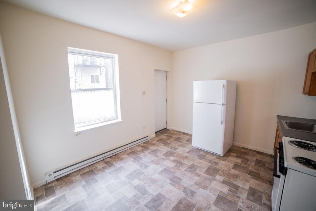 1305 N Lawrence Street - Photo 3