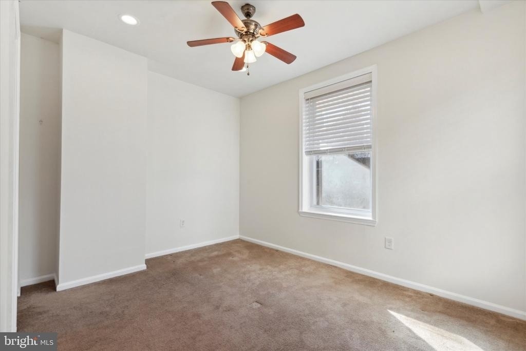 1606 Wallace Street - Photo 9