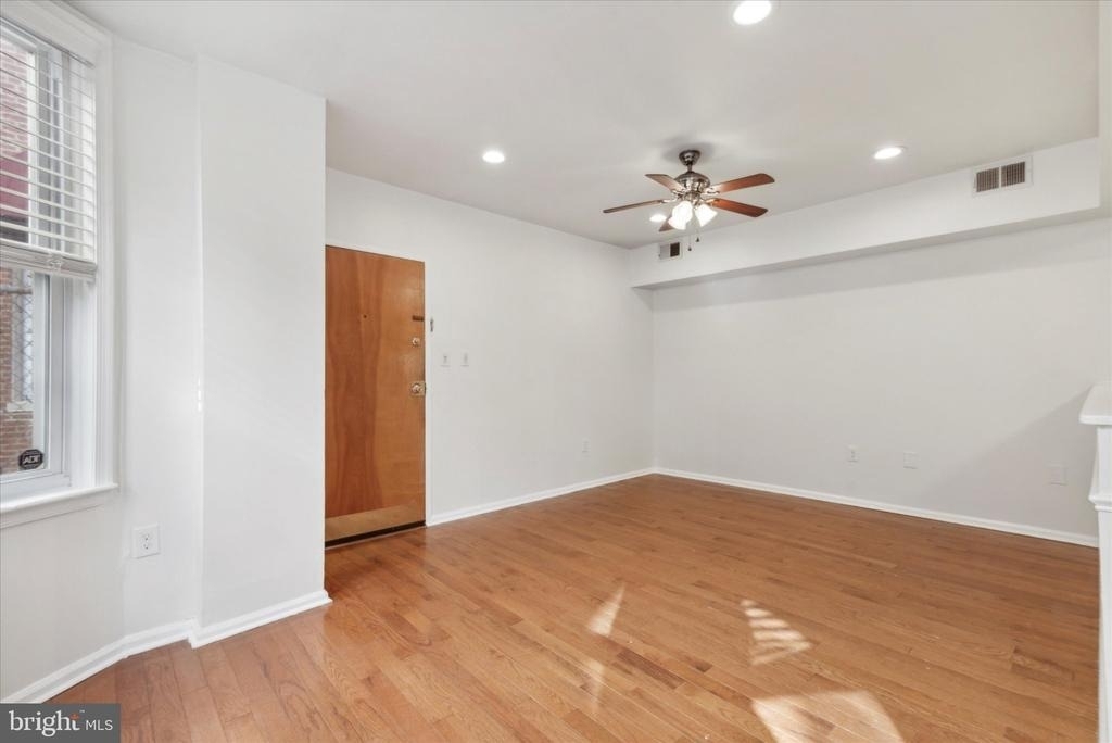 1606 Wallace Street - Photo 5