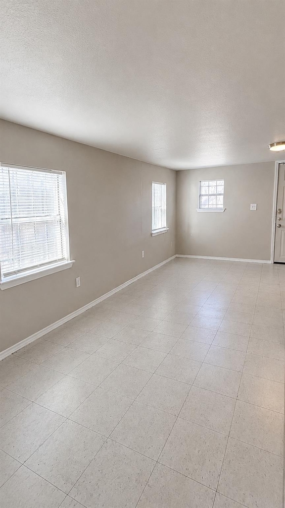 802 Alametos - Photo 3