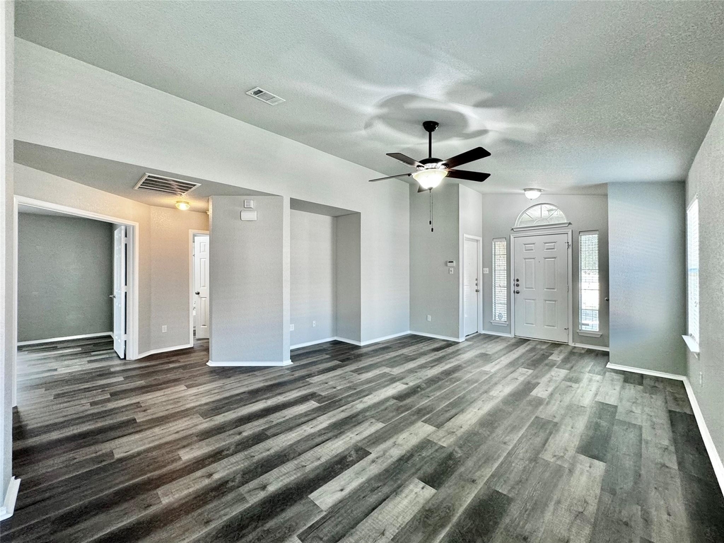 1014 Aiken Dr - Photo 5