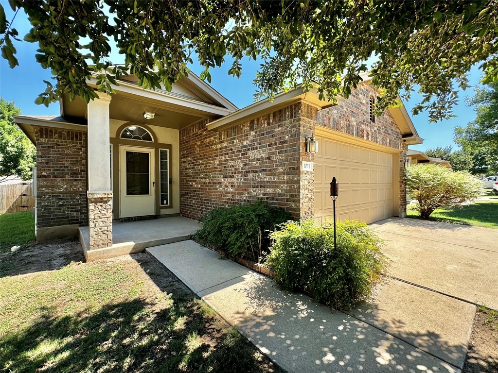1014 Aiken Dr - Photo 2