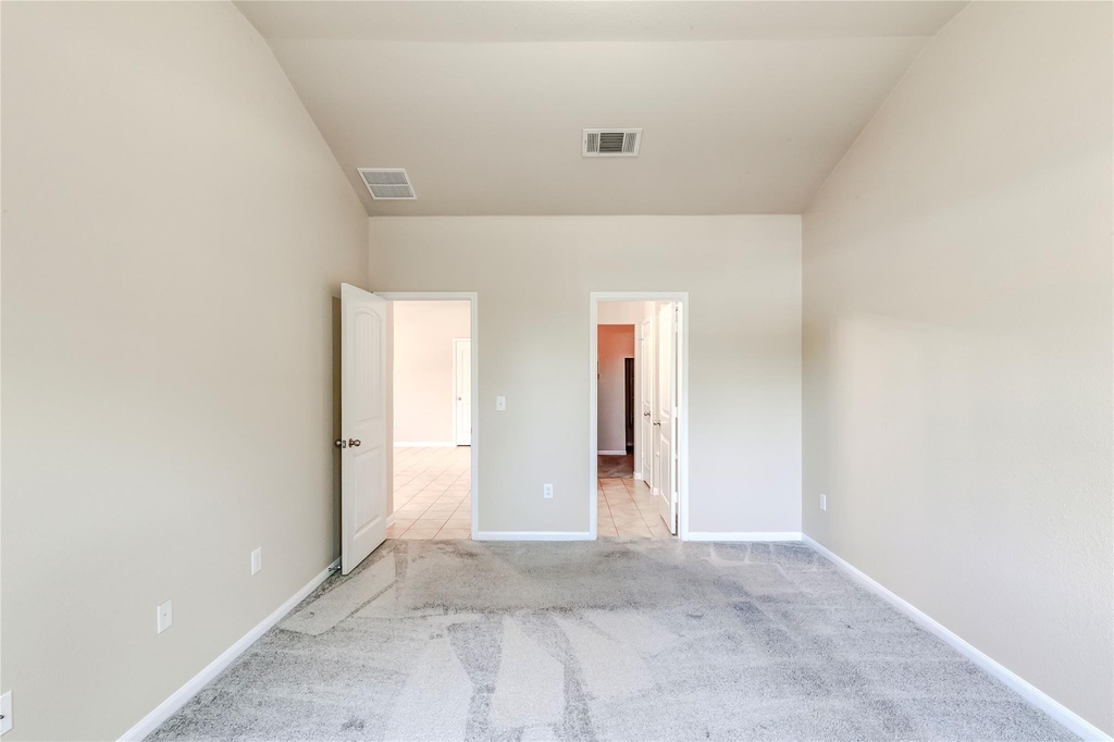 2880 Donnell Dr - Photo 15
