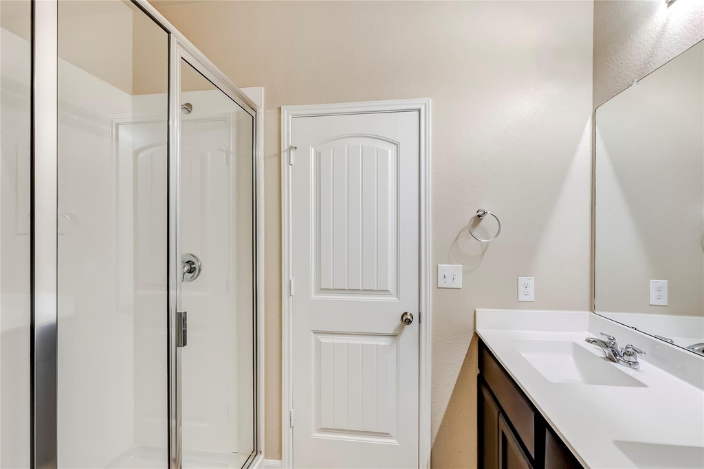 2880 Donnell Dr - Photo 19