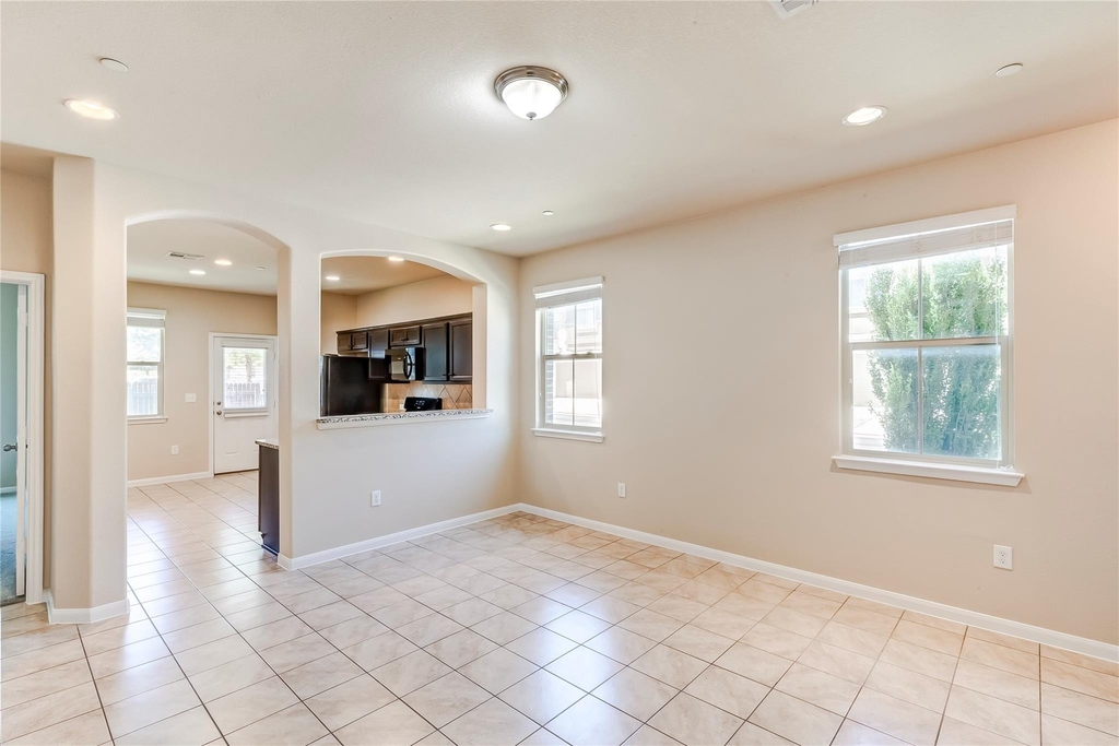 2880 Donnell Dr - Photo 7