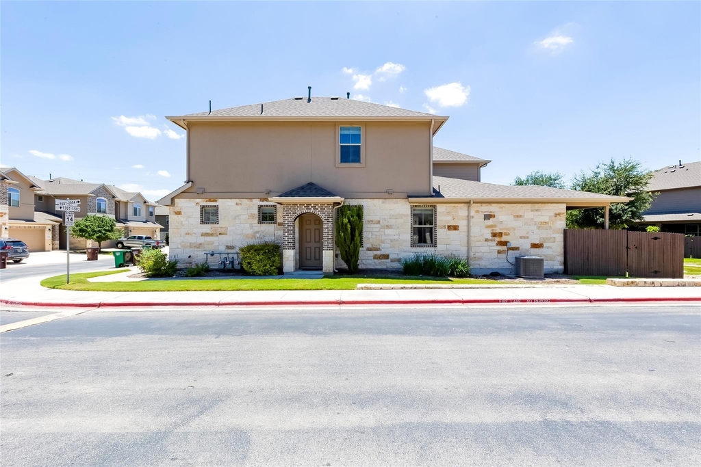 2880 Donnell Dr - Photo 0