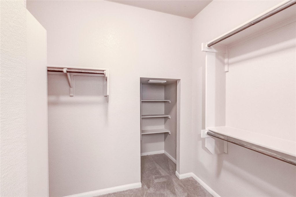 2880 Donnell Dr - Photo 20
