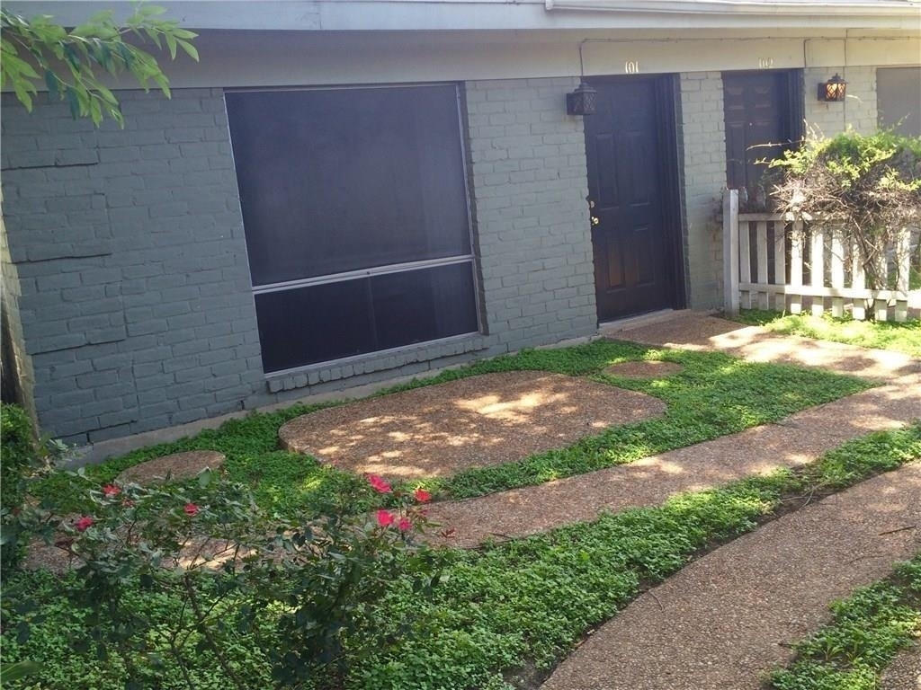 602 W 51st St - Photo 11