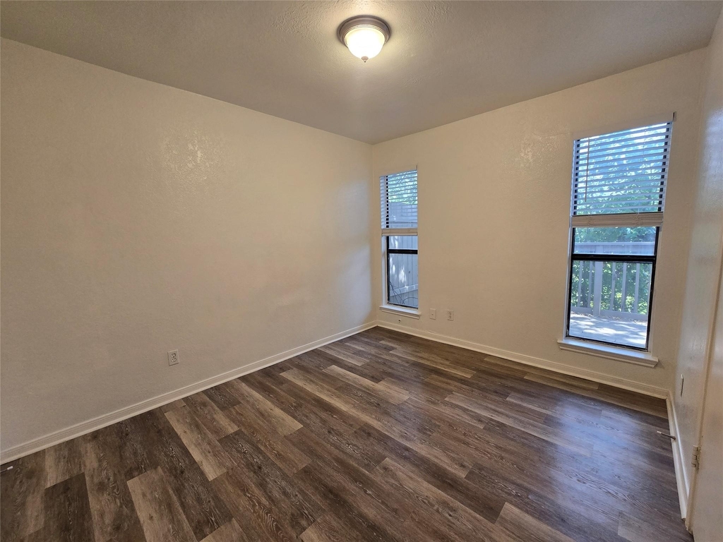 2003 Kenneth Ave - Photo 10