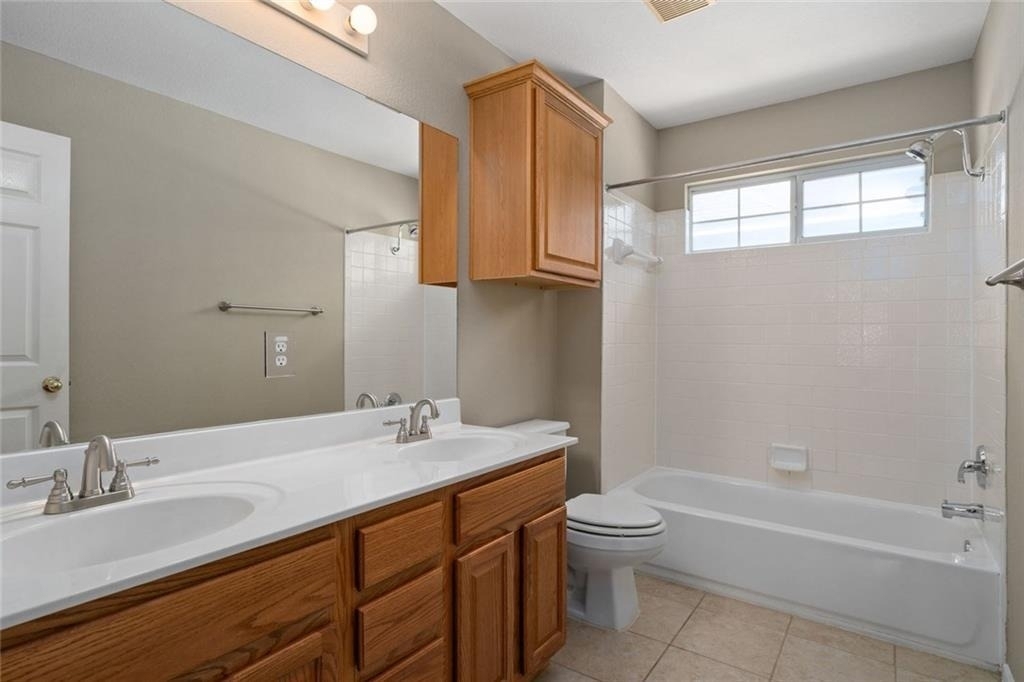2633 Bolton St - Photo 14