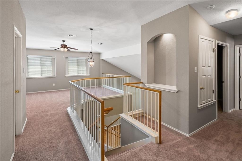 2633 Bolton St - Photo 9