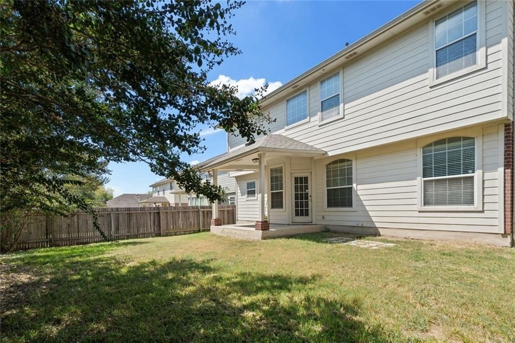 2633 Bolton St - Photo 16