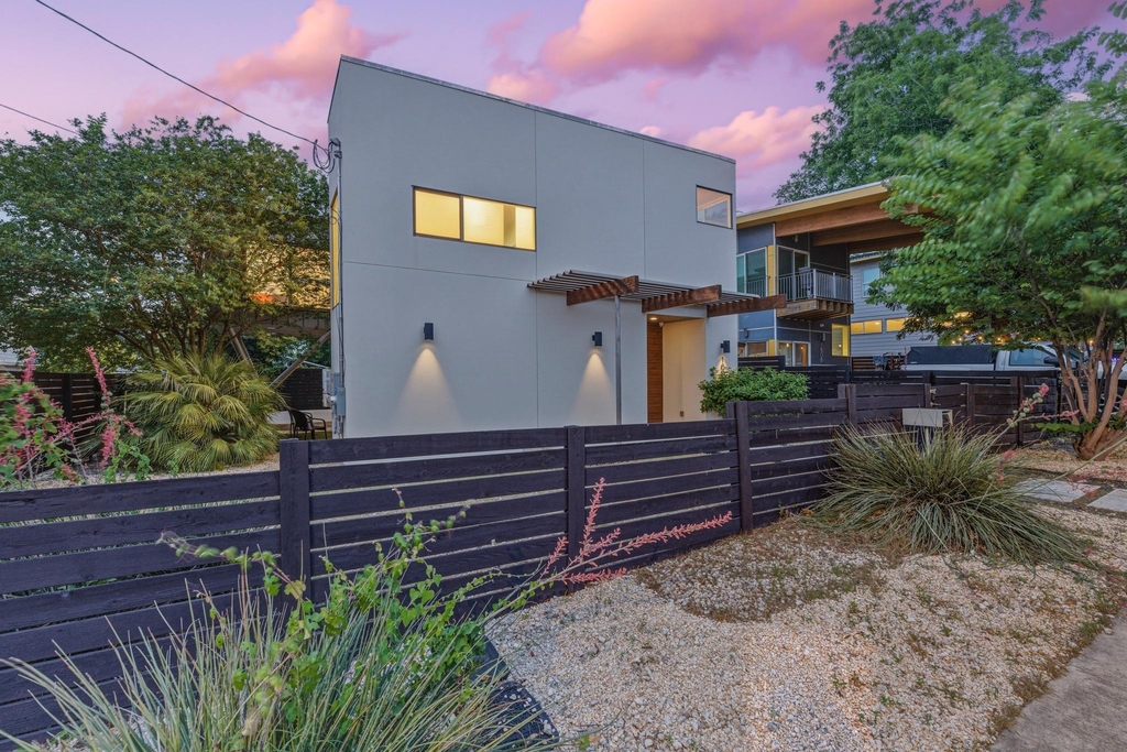 1606 Salina St - Photo 3
