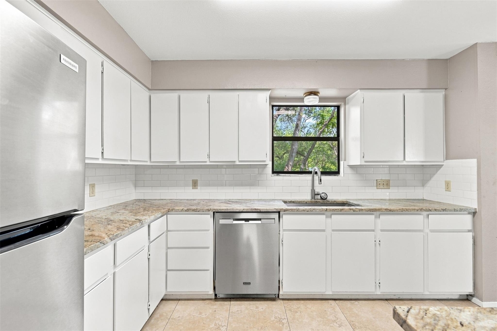10010 Wildflower Ln - Photo 9