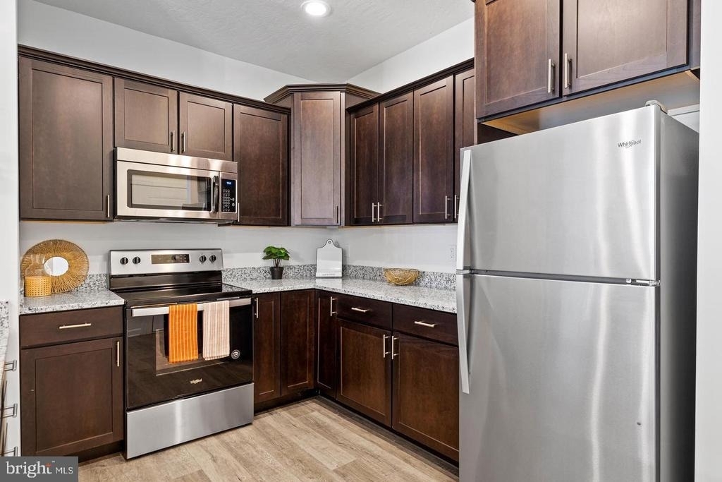 2320 Hadley Blvd - Photo 5