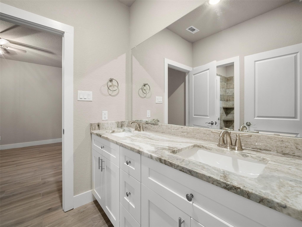 5338 Howard St St - Photo 14