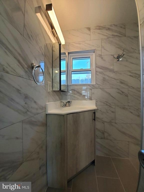 4435 Somers Avenue - Photo 20