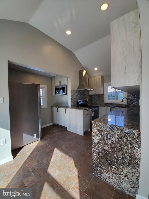 4435 Somers Avenue - Photo 12