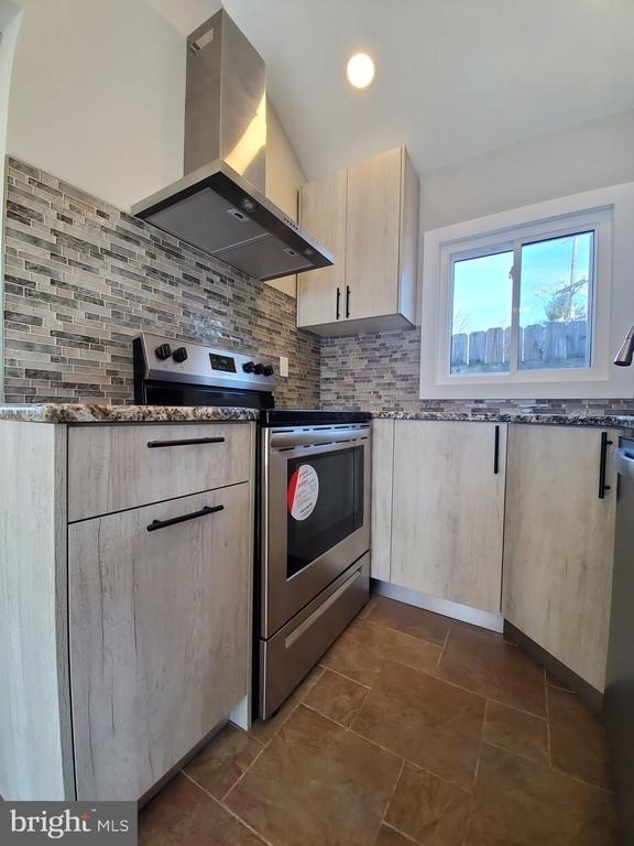 4435 Somers Avenue - Photo 15